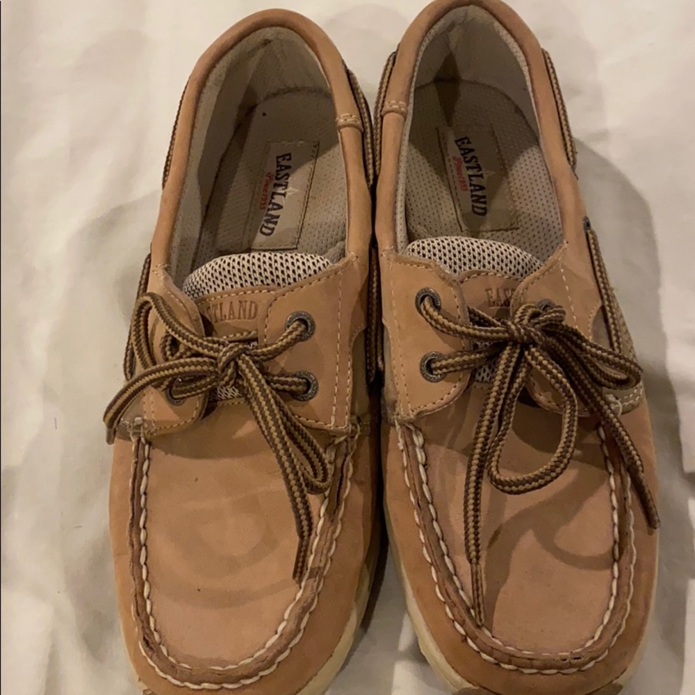 Eastland boat shoes in size 6 women’s